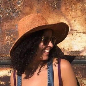 Meet your Posher, Amber